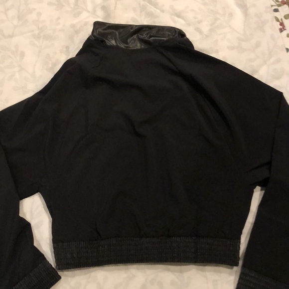 Victoria’s Secret Sport Black Half ZIP Pullover NWT - Picture 8 of 8